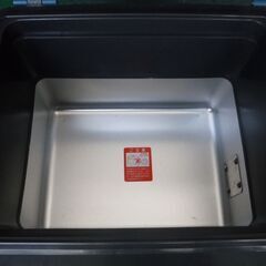 HOT・COOL兼用BOX　AC・DC両電源が使用可能　ロック部分に不具合あり　車載でも室内でも使用できます。の画像