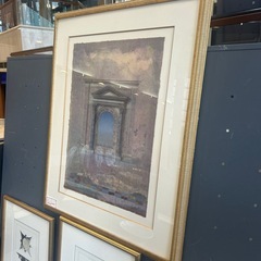 額縁つき絵画　ホテル絵画　の画像