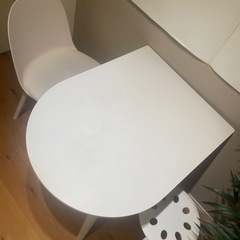 【韓国インテリア】HALF MOON TABLEの画像