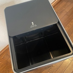 人感センサー開閉式ステンレスごみ箱の画像