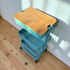 IKEA 人気のワゴンペパーミントグリーンの画像