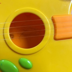 他購入で無料　アンパンマン　ギター　の画像