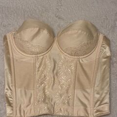 【送料込/オンライン決済/美品】アールイズウエディング ブライダルインナー Vカットビスチェ B75の画像