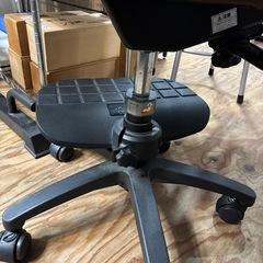 足置き付き✨️ITOKIハイブリッドチェア❣️ブラウン🤎学習チェアキャスター付き🛞オフィスチェア椅子の画像