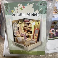 ミニチュアドールハウスキット4個　の画像