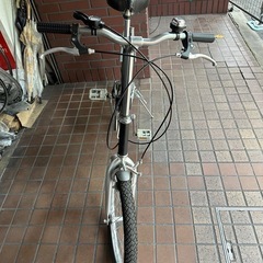 20インチ　外装6段変速　サスペンション付き折り畳み自転車　ブラックの画像