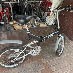 20インチ　外装6段変速　サスペンション付き折り畳み自転車　ブラックの画像