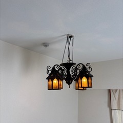 イギリスのアンティークシャンデリアの画像