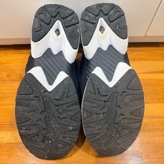 Reebokインスタポンプフューリーの画像