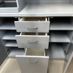 【ジャングルジャングル滋賀草津店】ジモティ来店特価!!　食器棚　ｸﾞﾚｰ　J-251276の画像