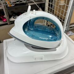 【リサイクルショップどりーむ荒田店】No.3945 2016年製🎵 小さくて可愛いコンパクトなコードレスアイロン　の画像