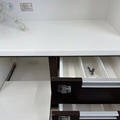 【ジャングルジャングル滋賀草津店】ジモティ来店特価!!　食器棚　ニトリ　ﾀﾞｰｸﾌﾞﾗｳﾝ　J-251277の画像