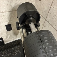 フレックスベル　中古　可変式ダンベル　32Kg  4kg刻み　スタンドセットの画像