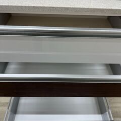 【ジャングルジャングル滋賀草津店】ジモティ来店特価!!　食器棚　ﾎﾜｲﾄ×ﾌﾞﾗｳﾝ　J-251278の画像