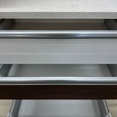 【ジャングルジャングル滋賀草津店】ジモティ来店特価!!　食器棚　ﾎﾜｲﾄ×ﾌﾞﾗｳﾝ　J-251278の画像