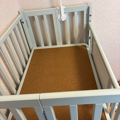ベビーベッドの画像