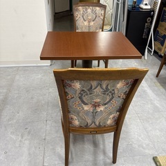 レトロ　昭和　レストラン　テーブルとセット　の画像