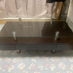 ガラステーブルの画像