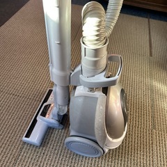 HITACHI 日立　掃除機　紙パック式の画像