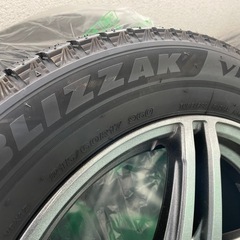 215/60r17 　ブリザック　BLIZZAK VRX3 の画像