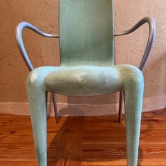 フィリップ・スタルクのチェア「ルイ20」の画像