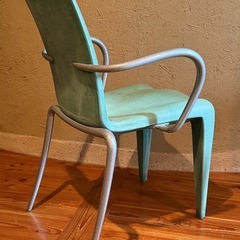 フィリップ・スタルクのチェア「ルイ20」の画像