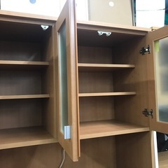 ジャングルジャングル貝塚店　食器棚　3枚扉　引き出し　コンセント　ブラウン　ライトブラウン　茶色　磨りガラス　中古　貝塚市　二色浜の画像