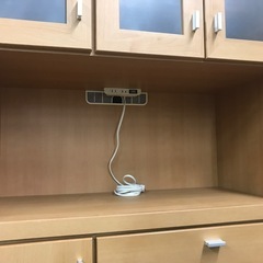 ジャングルジャングル貝塚店　食器棚　3枚扉　引き出し　コンセント　ブラウン　ライトブラウン　茶色　磨りガラス　中古　貝塚市　二色浜の画像