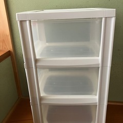 【取引終了】アイリスオーヤマ　３段チェストの画像