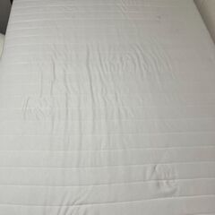 IKEA ベッドフレーム／140×200cm／収納付き・マットレス付きの画像