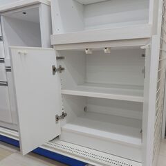 ◎美品 スリム食器棚 ホワイト木目調 スライドトレー 幅60cm 高さ180cm /札幌市清田区の画像