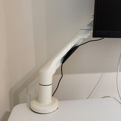 フレキシスポット電動昇降テーブル、モニター、プリンター、椅子セットの画像