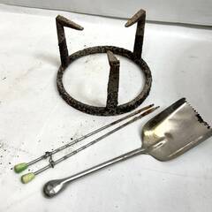 訳アリ品！売切りセール！陶器製 手あぶり火鉢 直径約37cm 高さ約27cm 五徳 火箸 付属 古道具 古民家 骨董 Cの画像