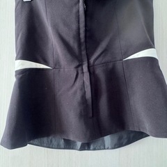 h&m トップスの画像