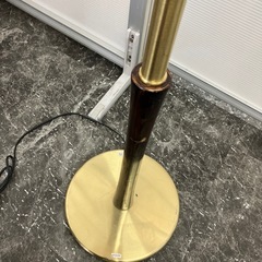 💡KOIZUM I フロアライトの画像