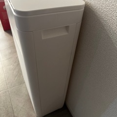 ゴミ箱 白の画像