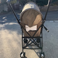 折りたたみ　ベビーカーの画像