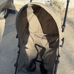 折りたたみ　ベビーカーの画像