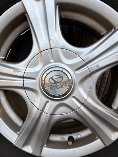 スタッドレスタイヤ　185/70R14 　