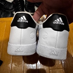 中古 
adidas レディーススニーカー24.5 の画像