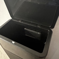 ゴミ箱 黒の画像