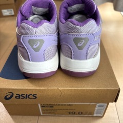 asics スニーカーの画像