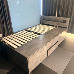 セミダブルベッドの画像