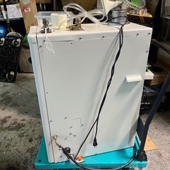 NORITZ ノーリツ 石油小型給湯器 OQB-3704FF ボイラー 2017年2月製 リモコン付属 屋内で取り外し前まで使ってました！　稼働品 中古品　④の画像