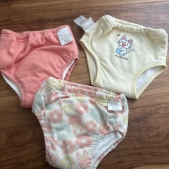 トレーニングパンツ　90 95の画像