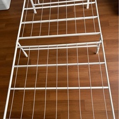 ZINUS SmartBaseパイプベッドフレーム 折りたたみシングルベッド　ホワイトの画像