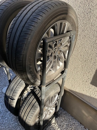 新車外し【純正タイヤ】トヨタVOXY90系　16インチ