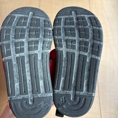 new balanceサンダルの画像