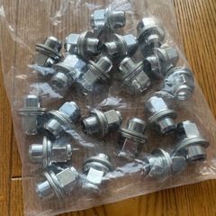 新車外し【純正タイヤ】トヨタVOXY90系　16インチの画像