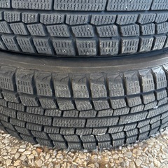 スタッドレスタイヤの画像